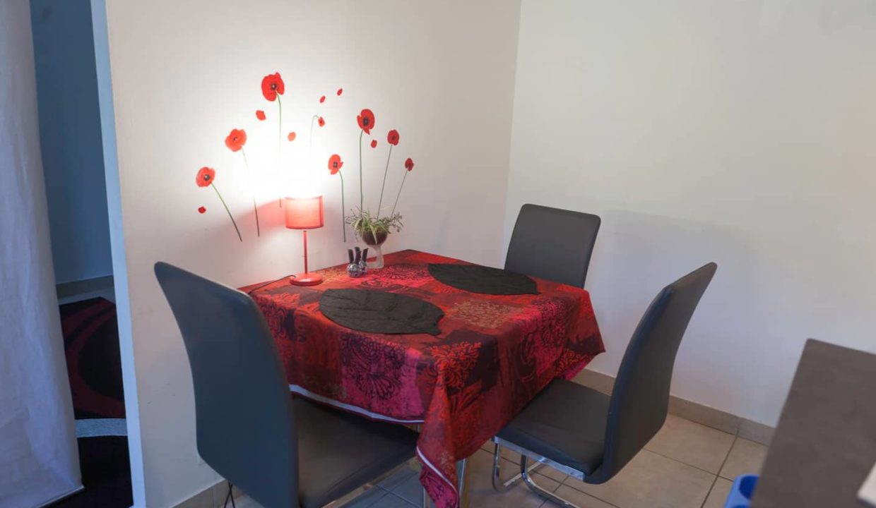 T1-Bis-Luz-Isia-coin-repas