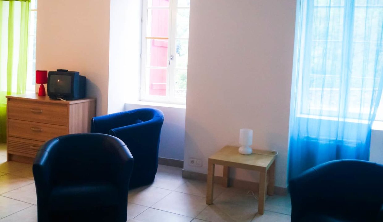 T1-Bis-Luz-Isia-interieur-studio-colore