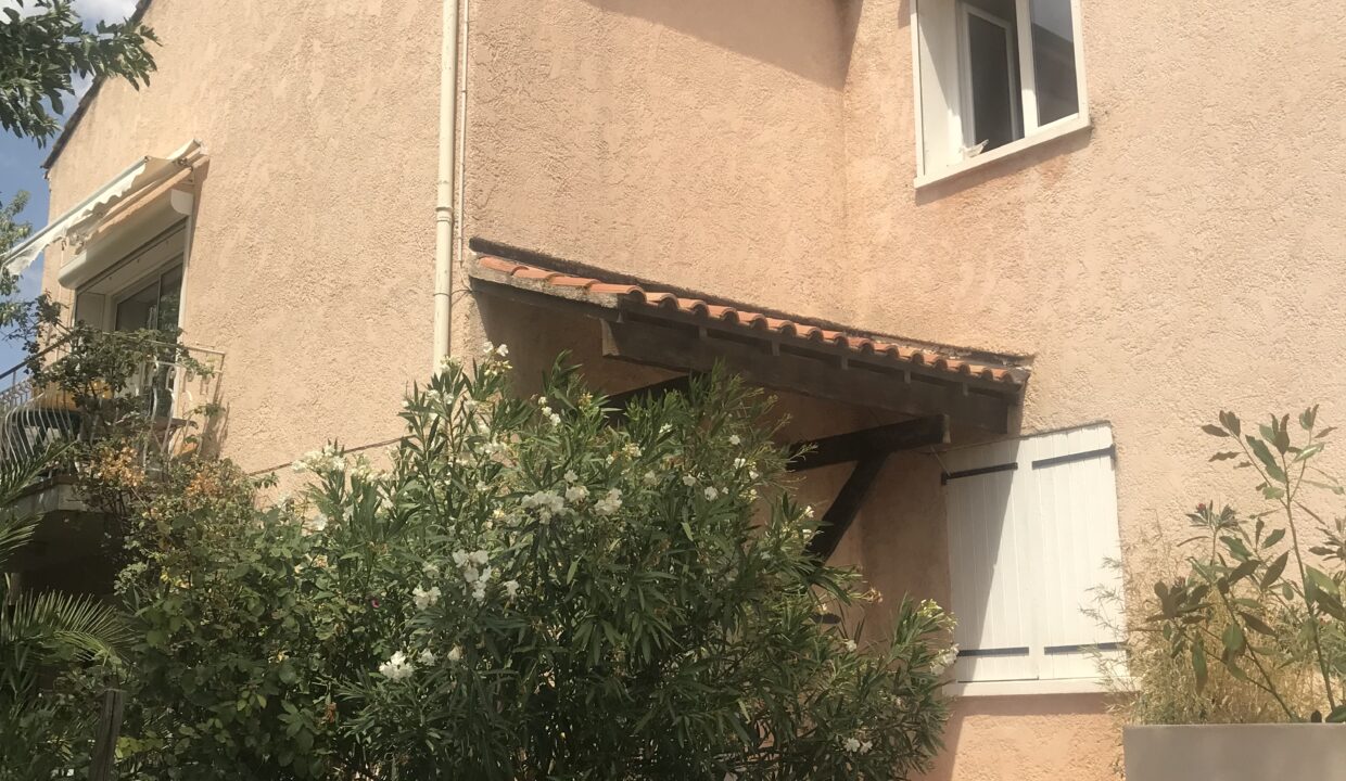 DBB68A17-452D-4DE0-9481-9DF1C79AFE68