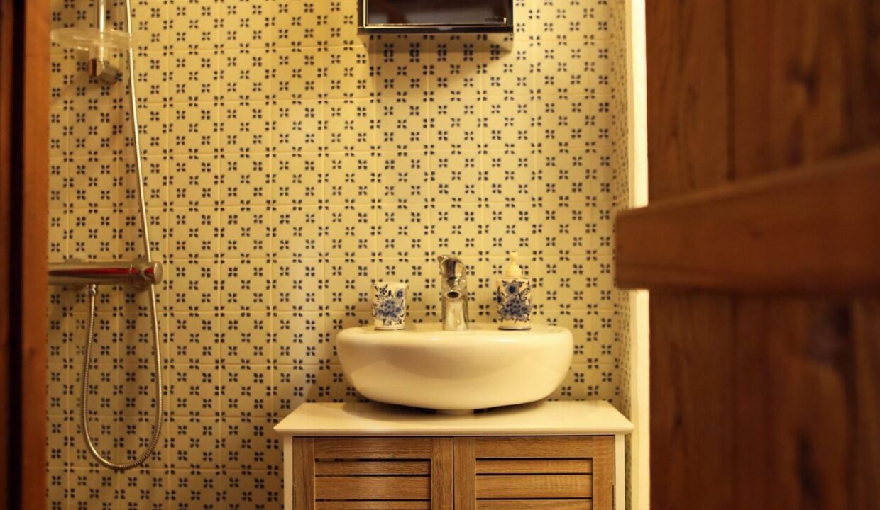 3e299964-7415-4263-814d-0e760387e3df